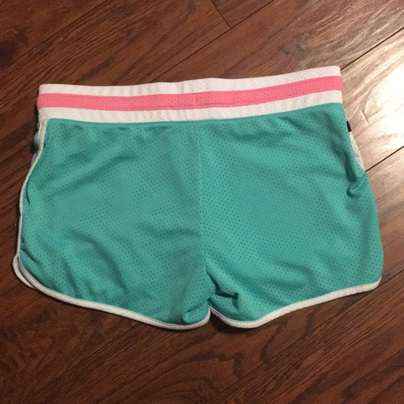 Nike Shorts - Picture 2 of 6